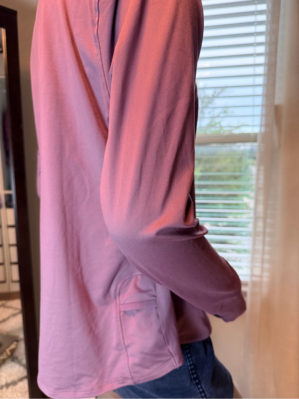 Under Armour Women’s XL Purple Quarter Zip Pullover Thumb Holes Athletic Top - Picture 7 of 9